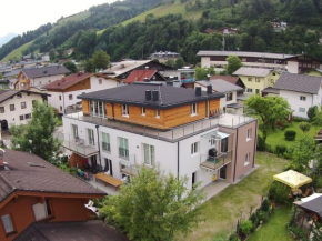 Гостиница Spacious Villa in Zell am See near Ski Area  Целль-Ам-Зее